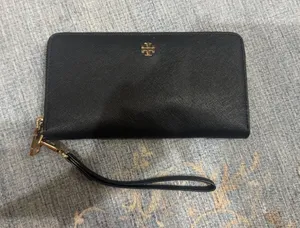 Tory Burch Black Leather Continental Zip Wristlet with Gold Logo thumbnail 1
