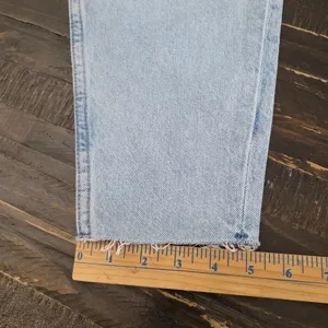 Old Navy High-Rise Slouchy Taper Jeans Light Wash Denim Women’s Size 4 thumbnail 6
