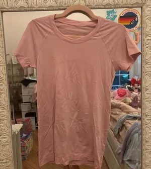 Lululemon Swiftly Tech Pink Short Sleeve thumbnail 1