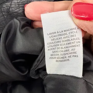 Halogen Moto Jacket Women XS Petite Black Faux Leather Biker Edgy Quilted Sleeve thumbnail 9