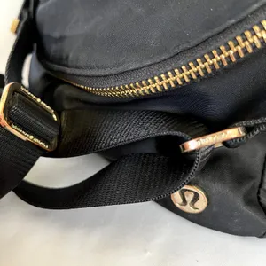 Lululemon Black All Night Festival Bag 5L Nylon Convertible Crossbody Sling FLAW thumbnail 10