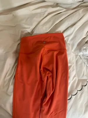 Lululemon Wunder Under Leggings 28” thumbnail 3