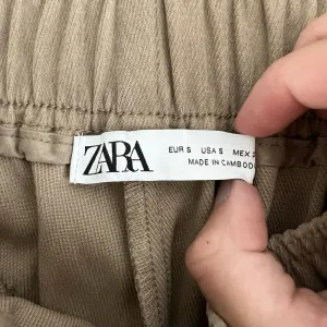 Zara High Rise Waist Jogger Pants Women's Size Small Ankle Zipper Beige Pull On‎ thumbnail 8