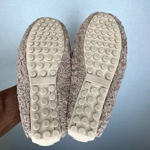 Kloud Cozy‎ 39 Shearling Lined Moc Loafer Slippers Women's Taupe Comfort Slip On thumbnail 4