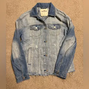 HOLLISTER Women's Distressed Tie Dye Destroyed Denim Jean Jacket Size Small thumbnail 1