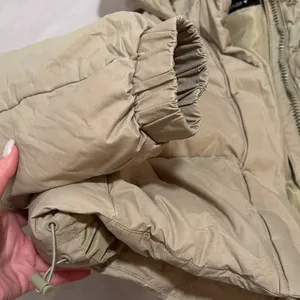 Zara Women's Beige Hooded Puffer Jacket thumbnail 9