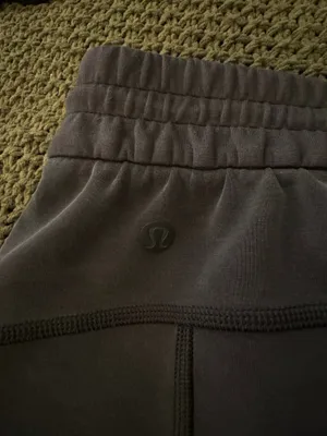 Lululemon Shorts Softstreme High-Rise 4" thumbnail 3