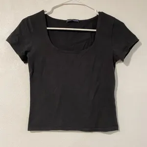 Brandy Melville Black Scoop Neck Baby Tee Fitted Minimalist Top thumbnail 2