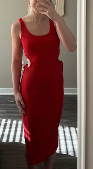 Boutique Red midi dress thumbnail 1