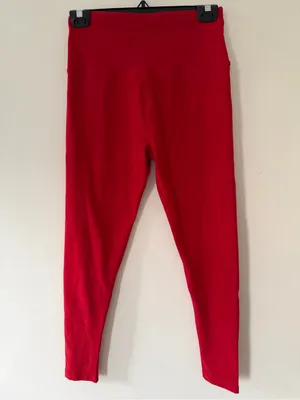 Beyond Yoga Spacedye Caught in the Midi High Waisted Leggings in Holly Red Large thumbnail 3
