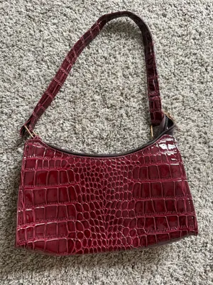 Amazon Red Alligator Print Handbag with Zipper New thumbnail 2