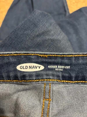 Old Navy Bootcut Jeans thumbnail 3