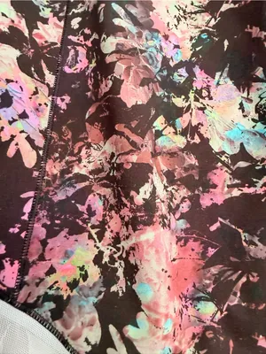 Lululemon Hotty Hot High Rise Skirt Skort Black Stencil Blossom Size 4 W8AF2T thumbnail 4