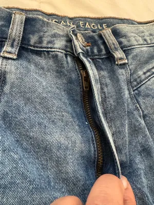 Tags: mom jeans, high rise jeans, light wash denim, casual, trendy, women’s jeans, American Eagle, size 4. thumbnail 7