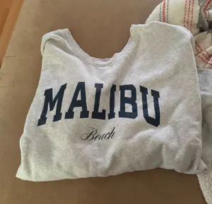 Old Navy Sweatshirt oversized thumbnail 1