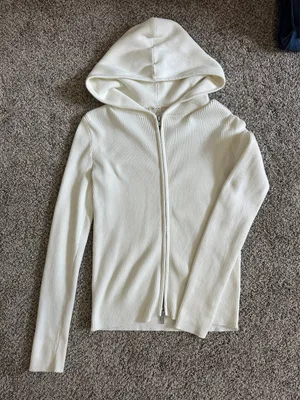 Brandy Melville Sweater thumbnail 2