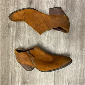 Franco Sarto Greco Cognac Suede Ankle Booties Block Heel Size 9 thumbnail 3