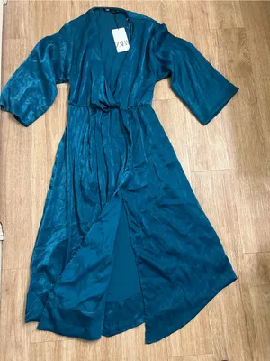 Zaraw Teal Satin-Feel Wrap Midi Dress with Leg Slit thumbnail 4