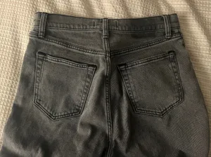 Abercrombie Curve Love Ultra High Rise Ankle Straight Jean thumbnail 3