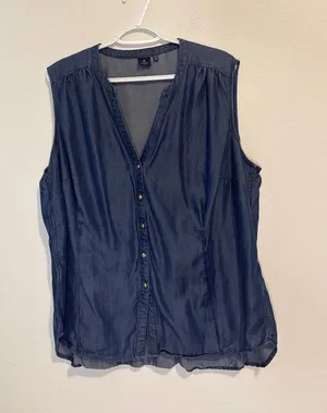 Kaari Blue Curvy 3X Sleeveless Button-Down Denim-Look Top - Navy Blue thumbnail 1