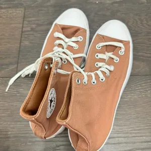 Converse Women’s 9 Brown Tan Lugged Platform Sneakers Shoes thumbnail 7