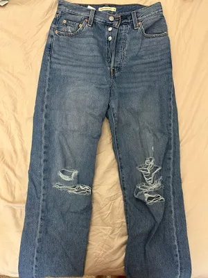 Levi’s Ribcage Straight Ankle Jeans thumbnail 3