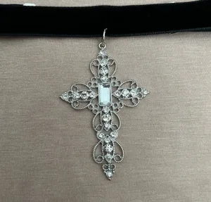 Black Velvet Rhinestone Cross Pendant Choker thumbnail 4