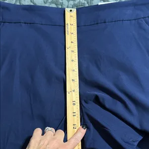 Crown & Ivy women’s size 16 scalloped solid blue millennium elastic waist shorts thumbnail 5