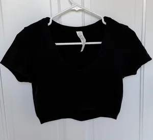 Alo Yoga Seamless Ribbed Cropped Serene Short Sleeve Top‎ Black M thumbnail 1