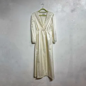 Barbizon Boutique Ivory Satin Lace Trim Maxi Robe Nightgown Y2K Bridal Sz M thumbnail 2