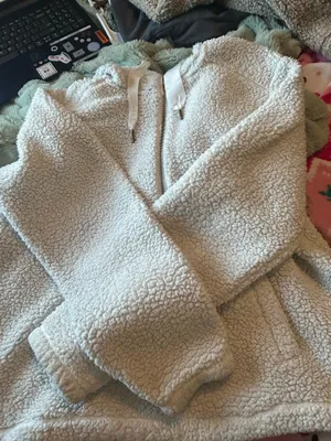 Old Navy Women’s Sherpa Pullover size medium  thumbnail 1