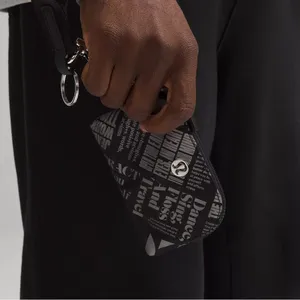 Lululemon Clippable Card Pouch Manifesto Print black / gray thumbnail 5