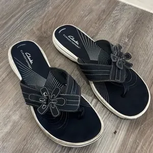Clarks Cloudsteppers Arla Glitz Navy Blue Floral Flip Flop‎ Sandals Womens 9 thumbnail 3