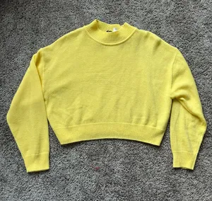 H&M Yellow Crew Neck Cropped Sweater thumbnail 1