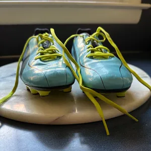 PUMA SPEED CLEATS Auqua & Fluorescent Yellow Soccer Cleats. EVO Speed 4 Sz 7.5. thumbnail 2