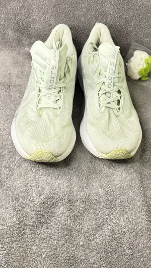 ASICS Novablast 5 Women's Running Shoessize 11.5 thumbnail 2