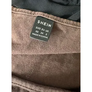 Brown Crop Top XS Square Neck Short Sleeve Fitted Stretch Basic Brown thumbnail 5