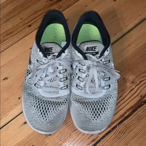 Nike Free Run Running Shoes thumbnail 2