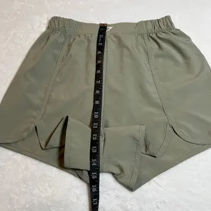 Gymshark Scallop Hem Shaped Shorts Size S Workout Gym Exercise Active Athletic thumbnail 5