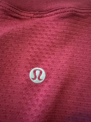 lululemon athletica textured swiftly tee in wine red thumbnail 4