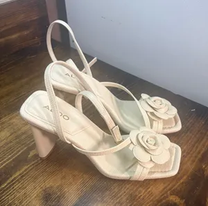 Aldo tan floral strappy chunky heels size 5.5 thumbnail 1