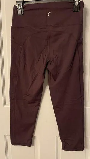 Zyia Active Wine Pocket Brilliant Hi-Rise Capris Size 12 thumbnail 1