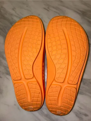 OOFOS OOriginal Recovery Sandal Orange Thong Flip Flops Women’s Size 8 / EU 39 thumbnail 2