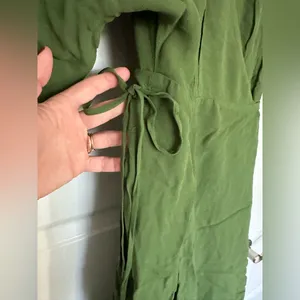 Reformation Karen Wrap Dress‎ in Moss NWT S thumbnail 8