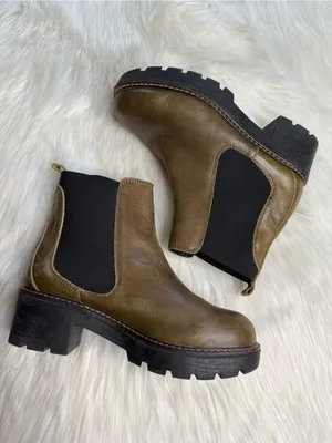 Anthropologie Olive Brown Leather Dale Chelsea Lug Sole Ankle Boots thumbnail 9