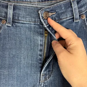 Levi's Classic Straight Medium Wash Blue Jeans size 12 thumbnail 9
