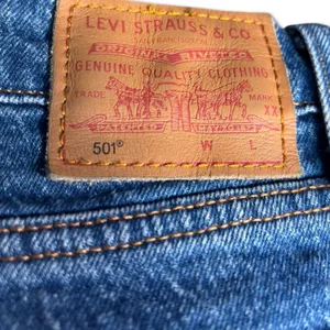 Levi’s 501 Original Fit Jeans 32 Inch Waist L26 Medium Wash Straight Leg Classic thumbnail 8