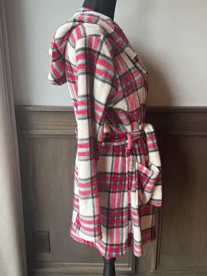 Forever 21 Red, Black & White Plaid Hooded Robe Largr thumbnail 4