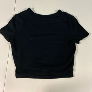 Women's Solid Black Short Sleeve Crop Top Tee thumbnail 1