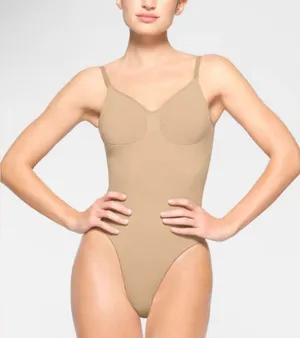SKIMS Low Back Sculpting Bodysuit M thumbnail 1